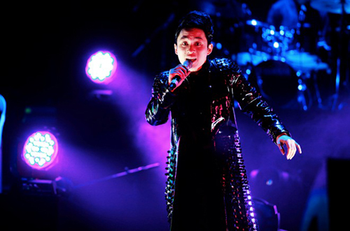 Live show cuối năm: Liệu có gì mới?