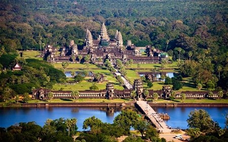 Angkor_Wat_2