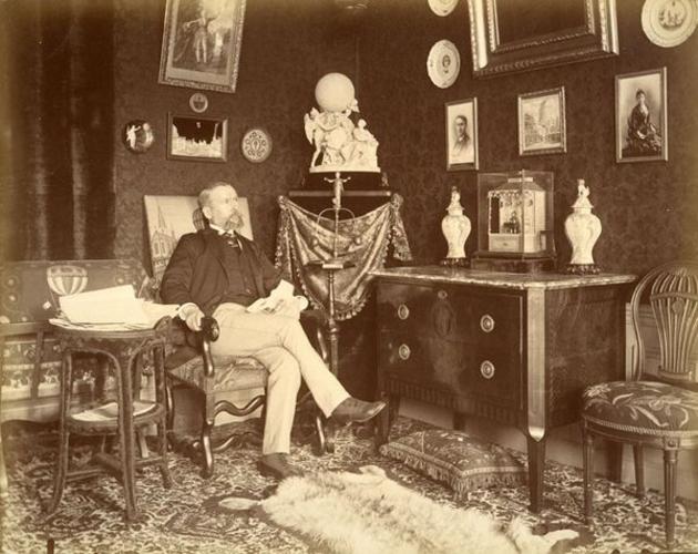 Khám phá phòng làm việc riêng của những bậc tài danh