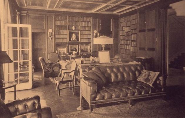 Khám phá phòng làm việc riêng của những bậc tài danh