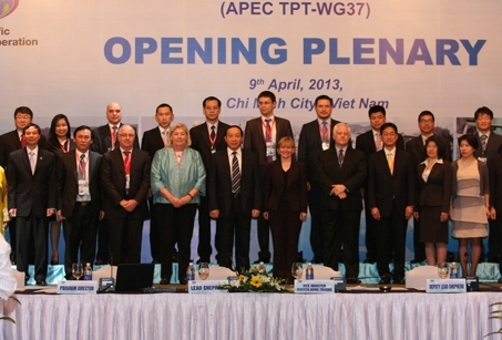 http://www.petrotimes.vn/stores/news_dataimages/lethutrang/042013/09/21/IMG_199.jpg