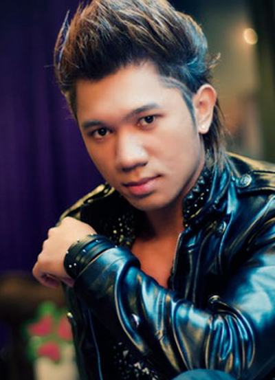 Nghệ sĩ phản ứng trước những trò lố