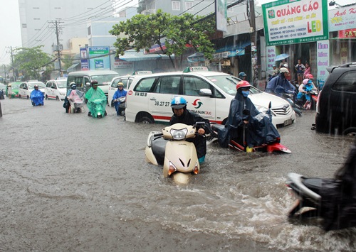 Vụ lãnh đạo nhận lương 