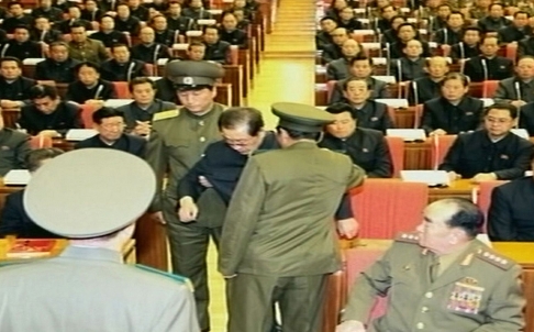 Ảnh bắt giữ chú dượng Chủ tịch Kim Jong-un