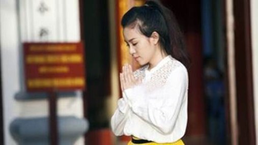 Người đẹp và thói 